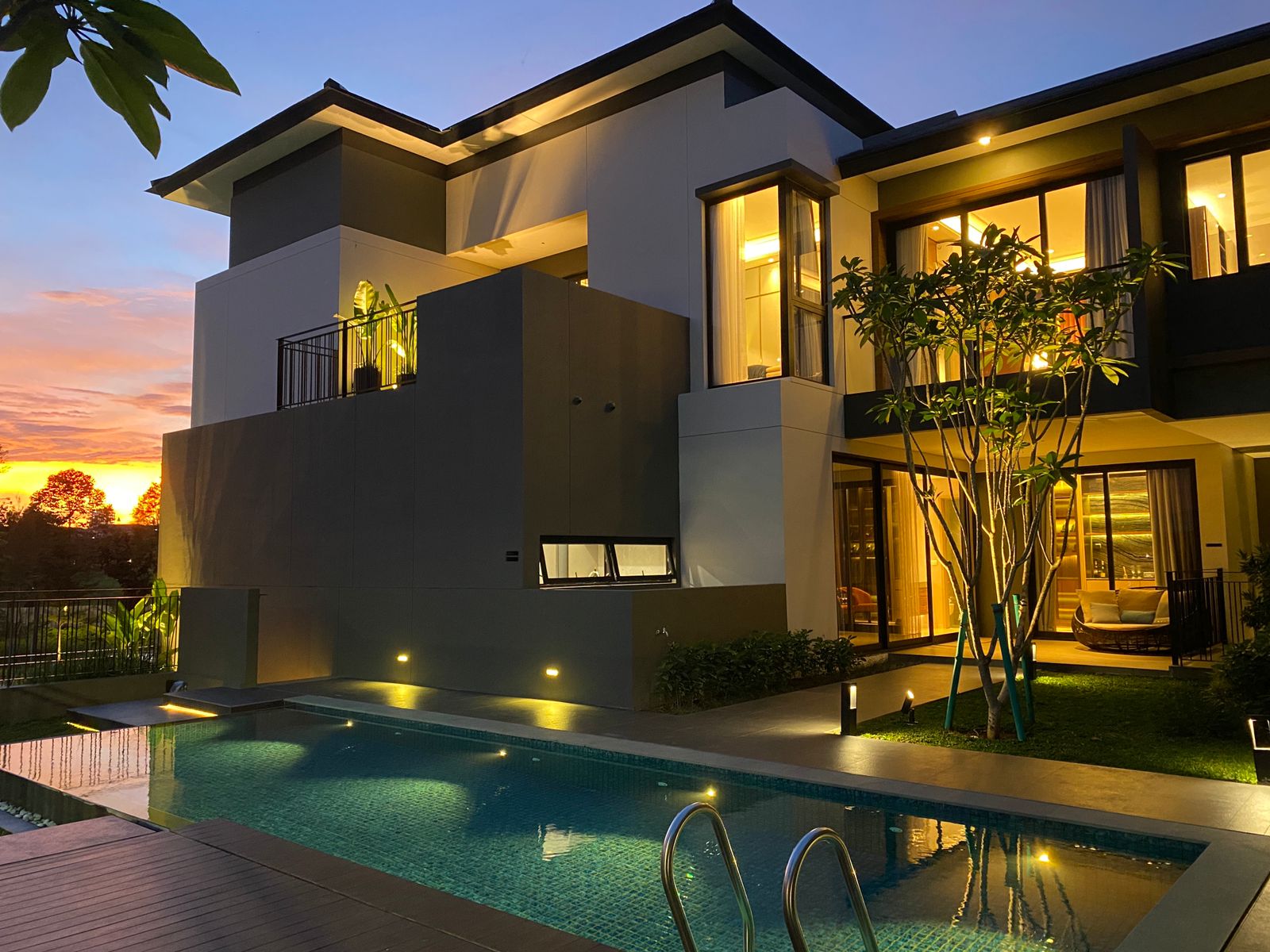 Dijual Rumah Mewah Laurel at Nava Park, BSD City, Tangerang