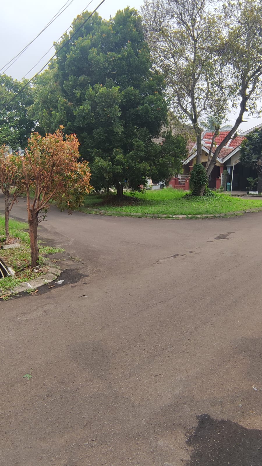 Dijual rumah komplek Siap Huni di Vila Dago Pamulang, Benda Baru