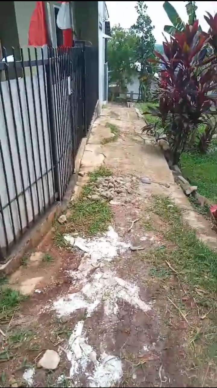 Tanah 210 m2 akses motor jual murah Kalibaru Depok