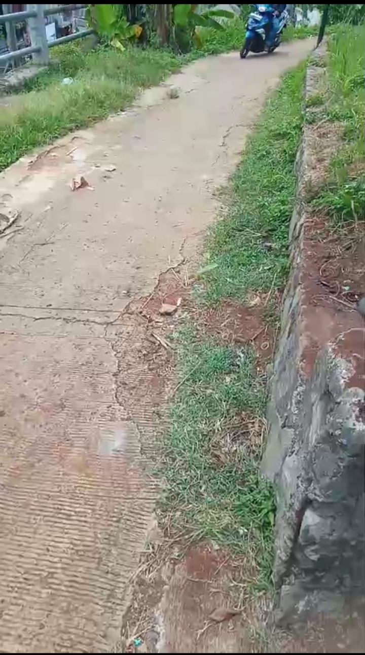 Tanah 210 m2 akses motor jual murah Kalibaru Depok