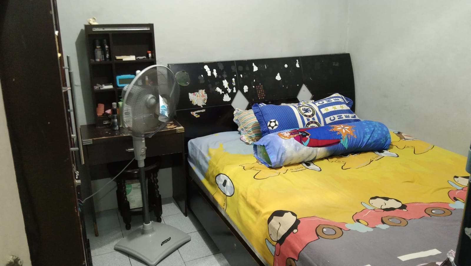 Rumah strategis dekat kota di Perumnas Depok 2 Tengah