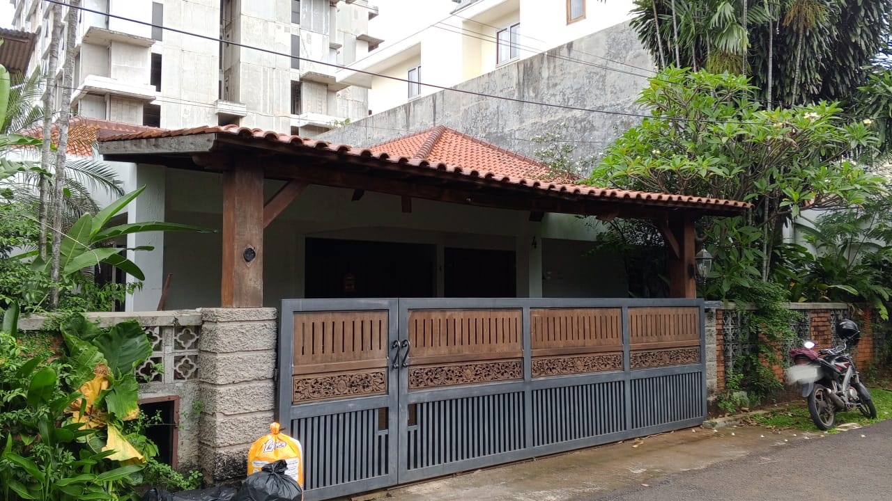 Disewakan rumah tinggal asri siap huni area Ampera, Kemang