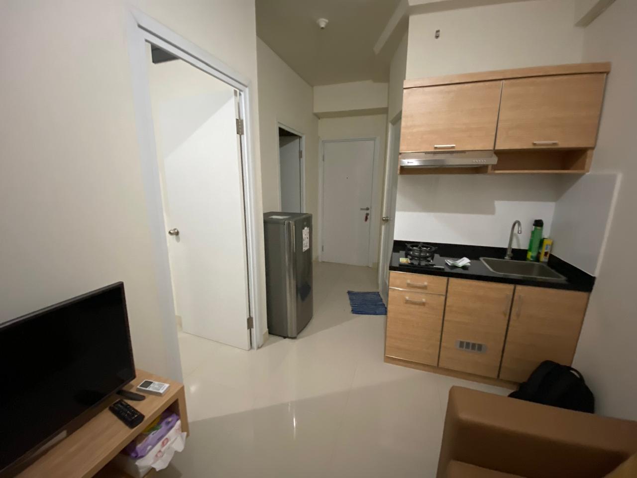 Dijual apartemen Green Pramuka City 2BR furnished harga murah