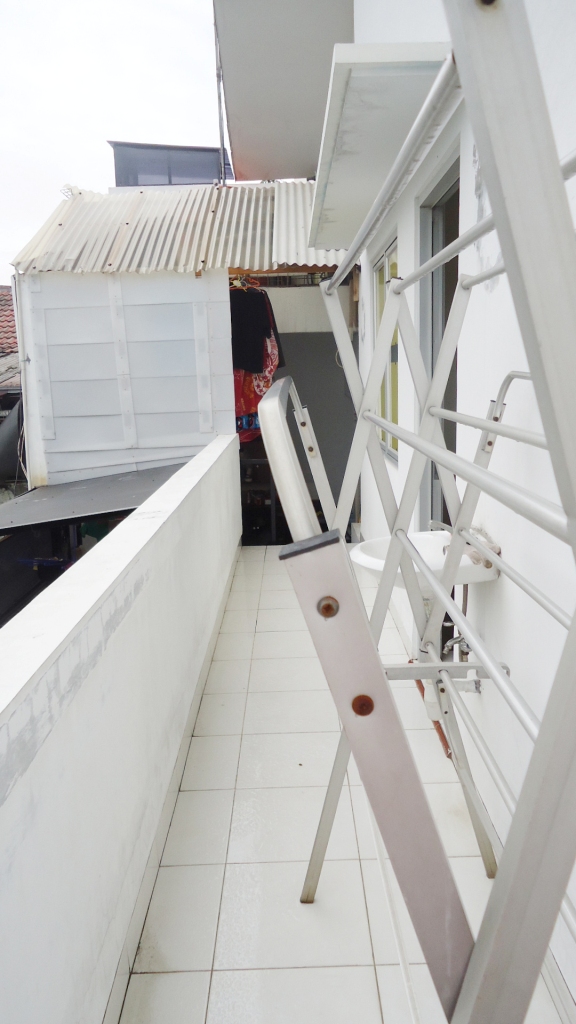 RUMAH 2 LANTAI DI PONDOK PEKAYON INDAH BEKASI