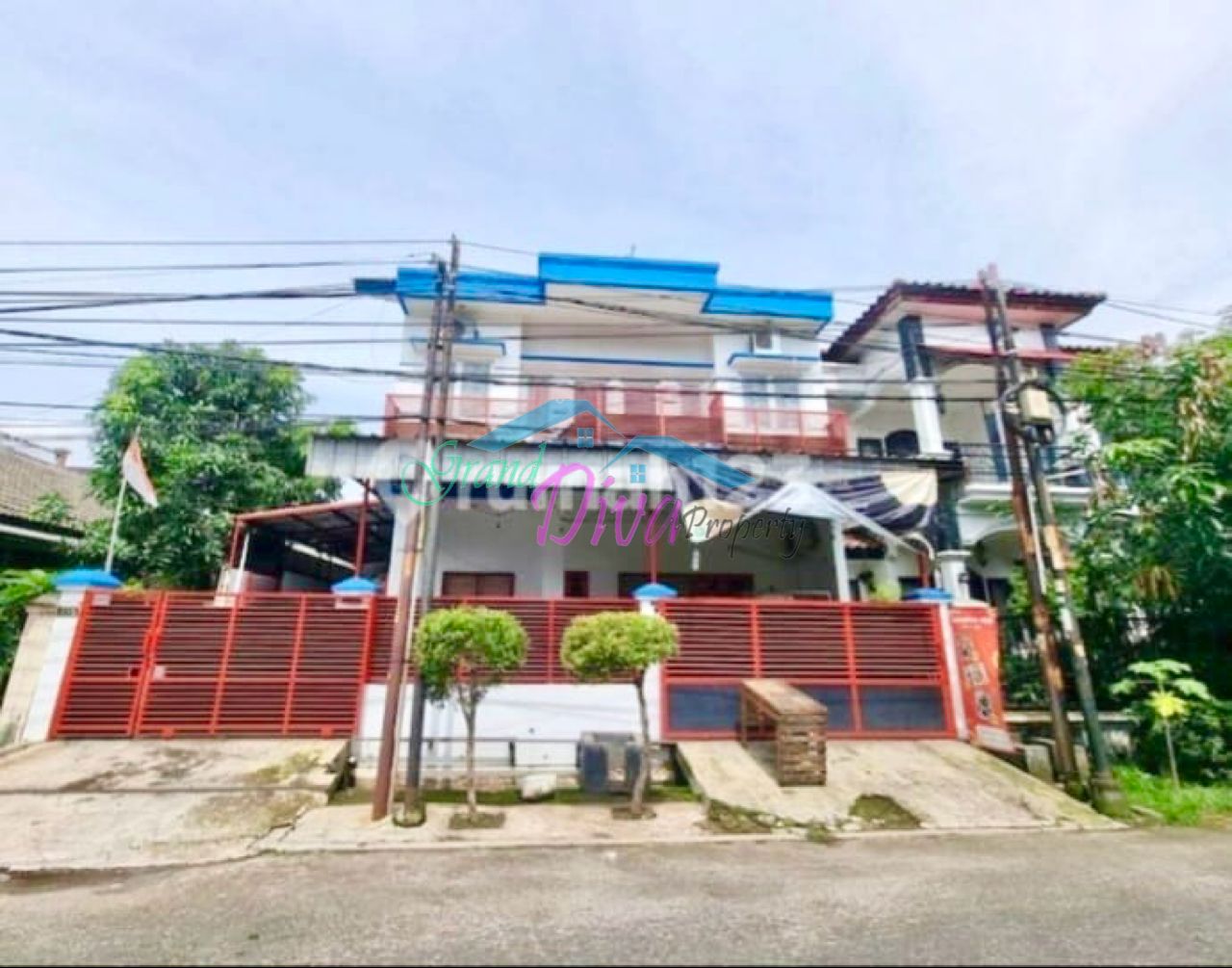 RUMAH 2 LANTAI DI PONDOK PEKAYON INDAH BEKASI