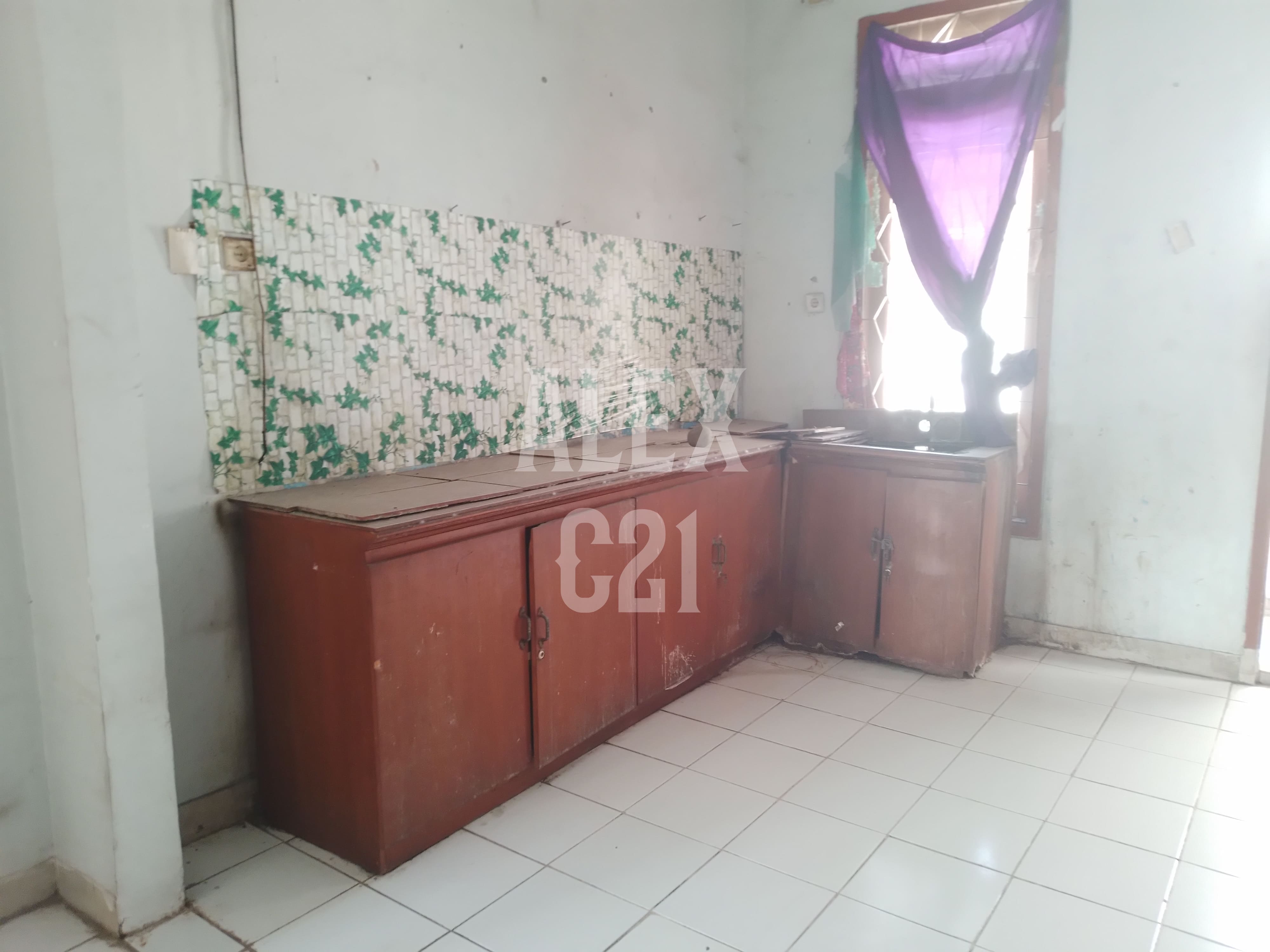 Dijual rumah dan kostan BU Duren Sawit, Jakarta Timur