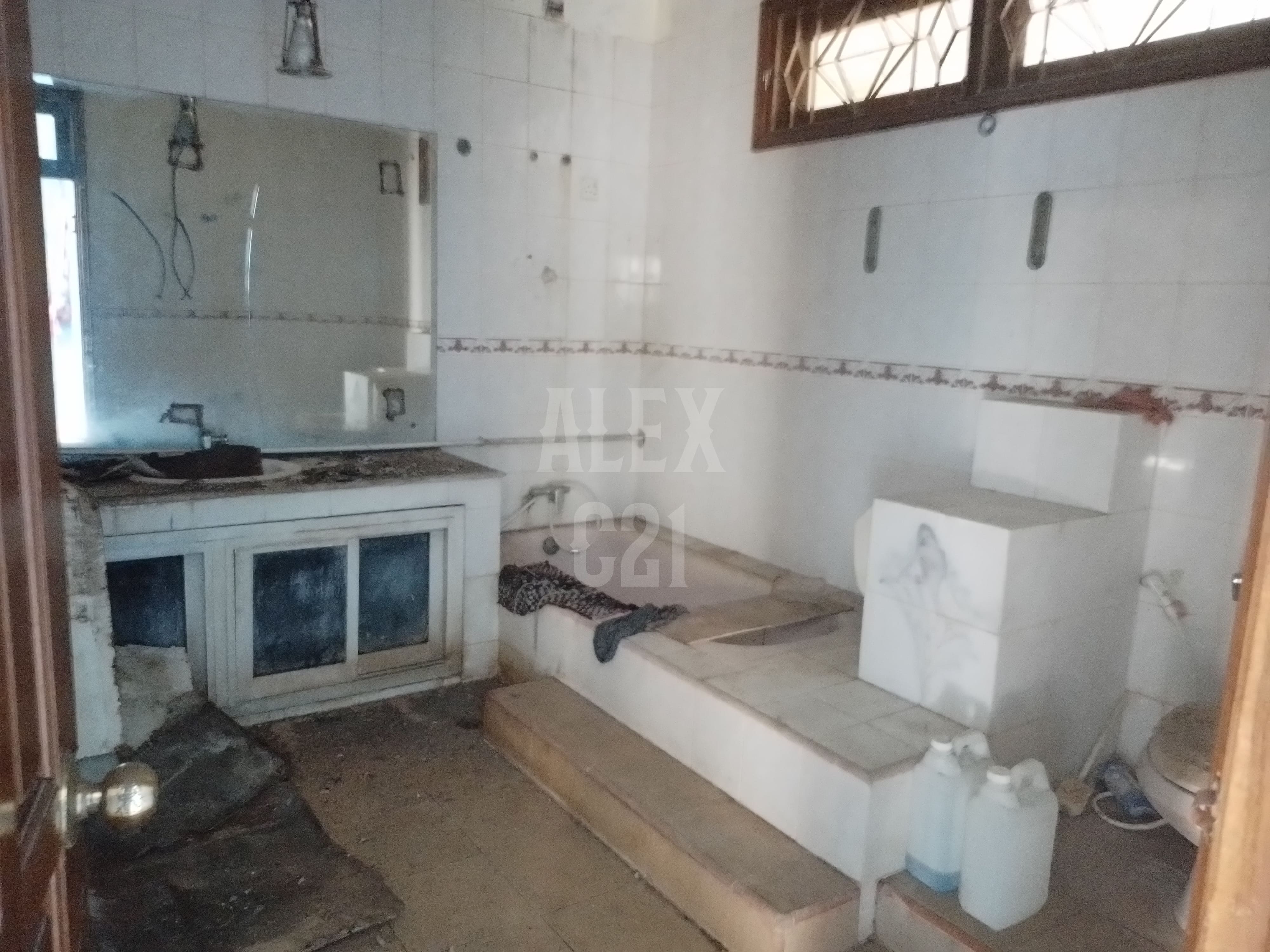 Dijual rumah dan kostan BU Duren Sawit, Jakarta Timur