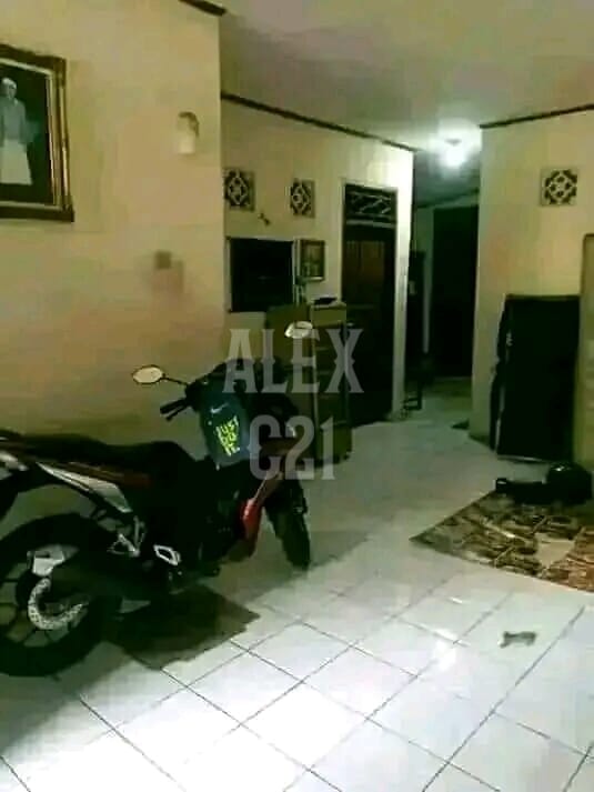 Dijual BU rumah + kost di Rawangun, Jakarta Timur