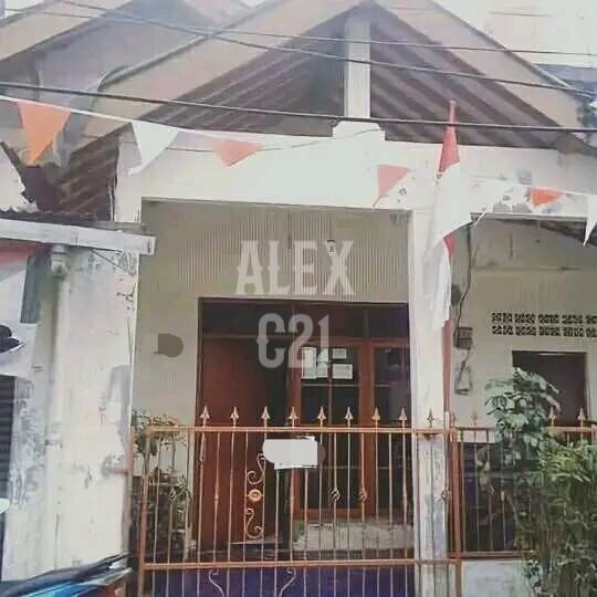 Dijual BU rumah + kost di Rawangun, Jakarta Timur
