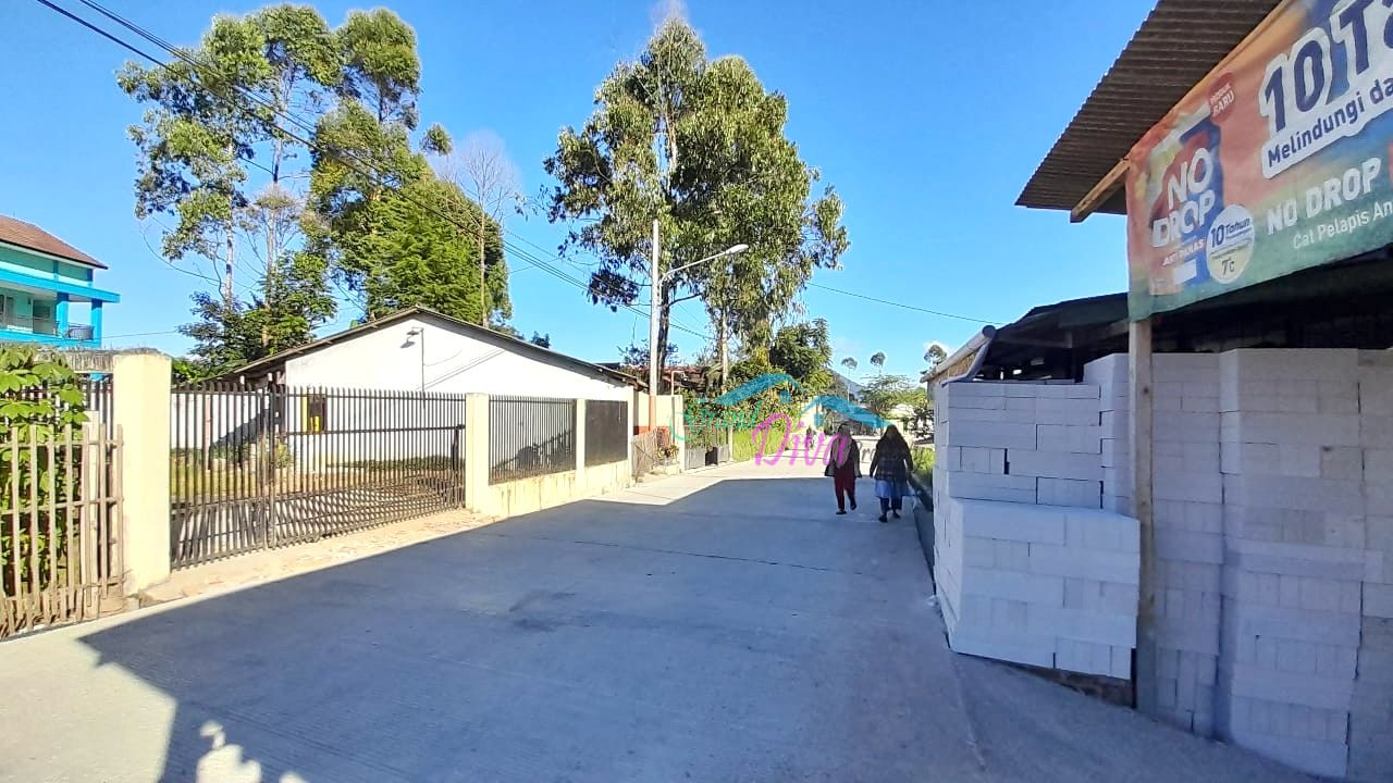 RUMAH SEMI VILLA 8 KAMAR DI PANGALENGAN BANDUNG DENGAN VIEW KEBU