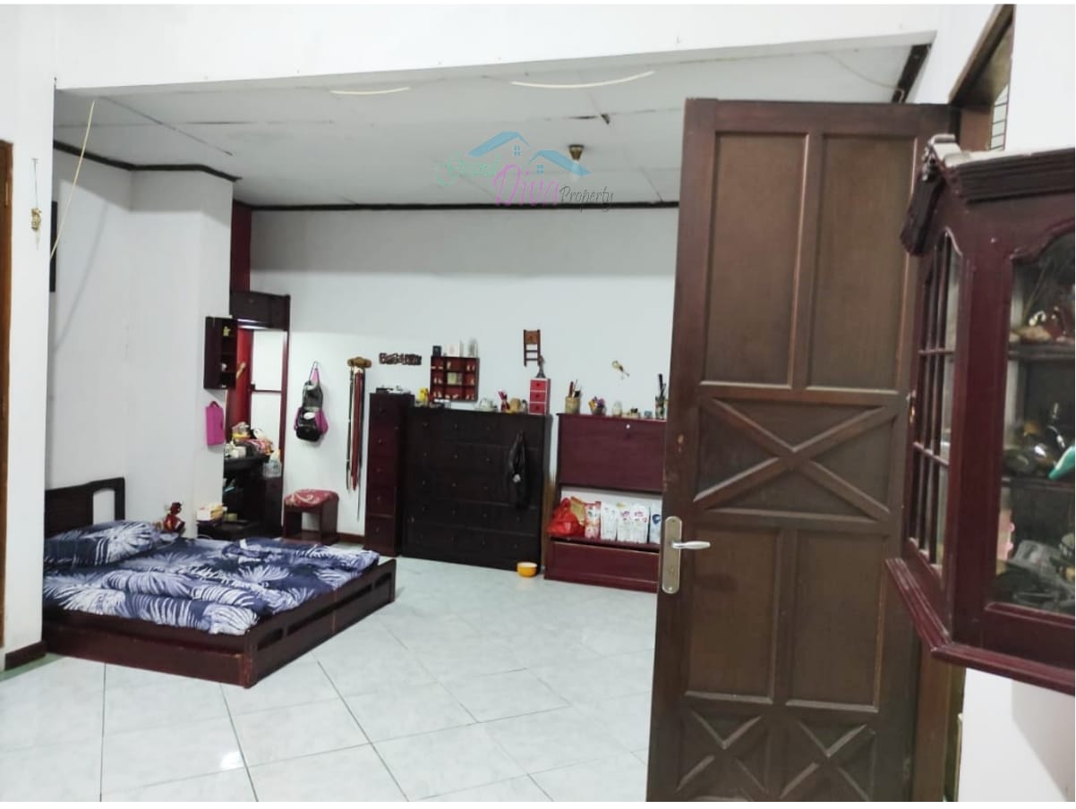 RUMAH DI NUSA INDAH JAKA SETIA