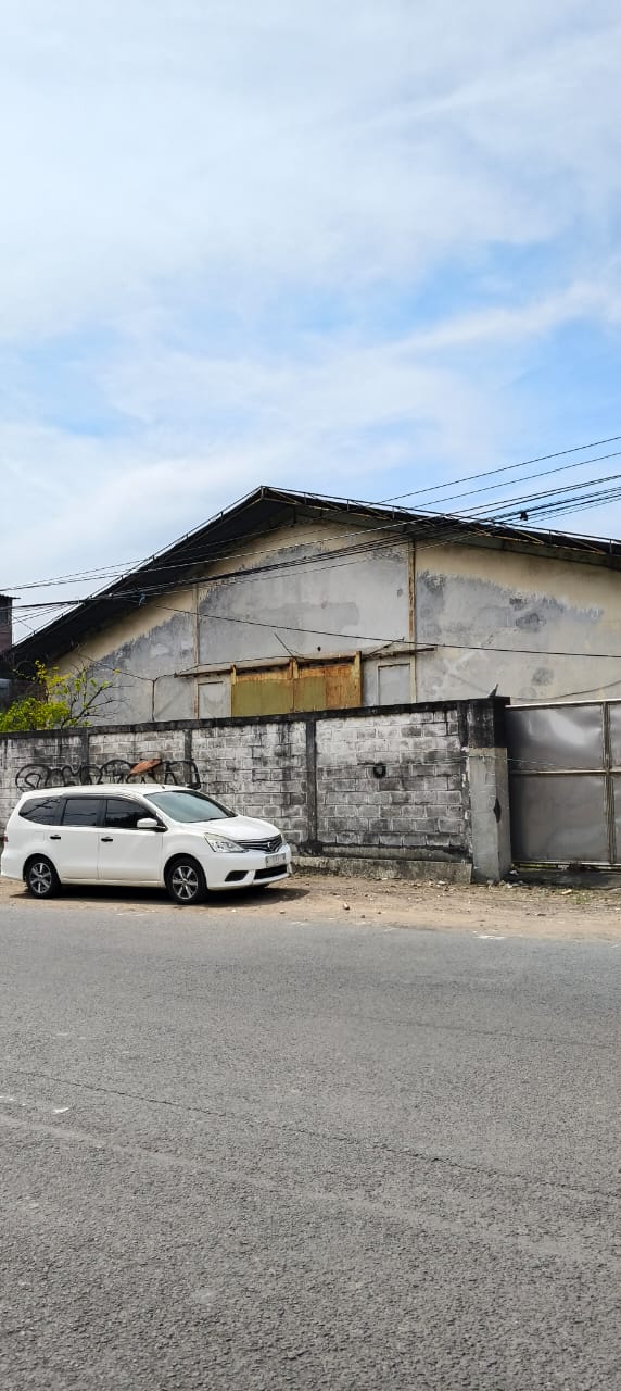 Tanah dan Gudang Raya Frontage Ahmad Yani Strategis Komersial