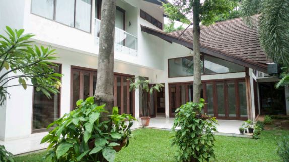 Jual Rumah mewah, Jl Benda-Kemang, Cilandak Timur, Pasar Minggu
