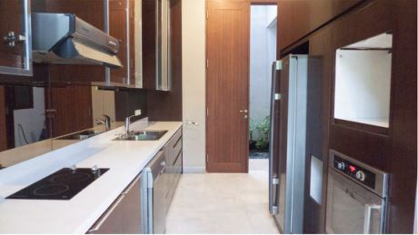 Jual Rumah mewah, Jl Benda-Kemang, Cilandak Timur, Pasar Minggu