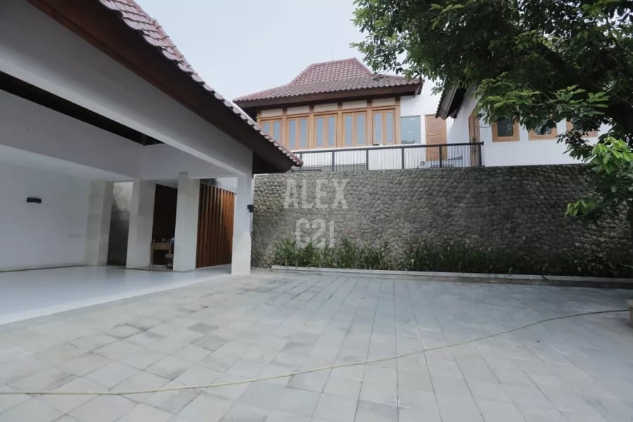 Dijual rumah mewah BU di Pasar Minggu, Jakarta Selatan