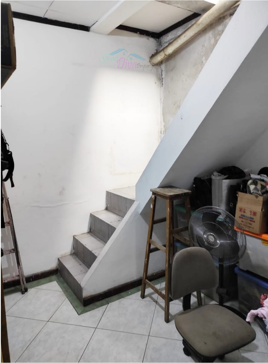 RUMAH DI NUSA INDAH JAKA SETIA