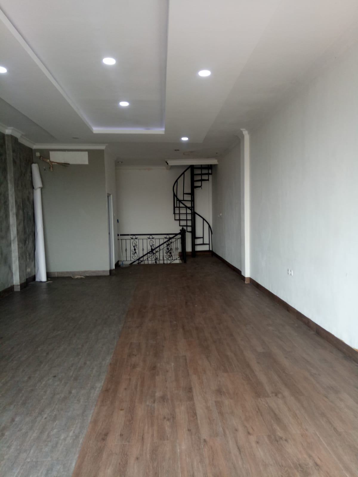 Jual/sewa ruko 4 lantai di Pejaten Timur, Pasar Minggu, Jakarta