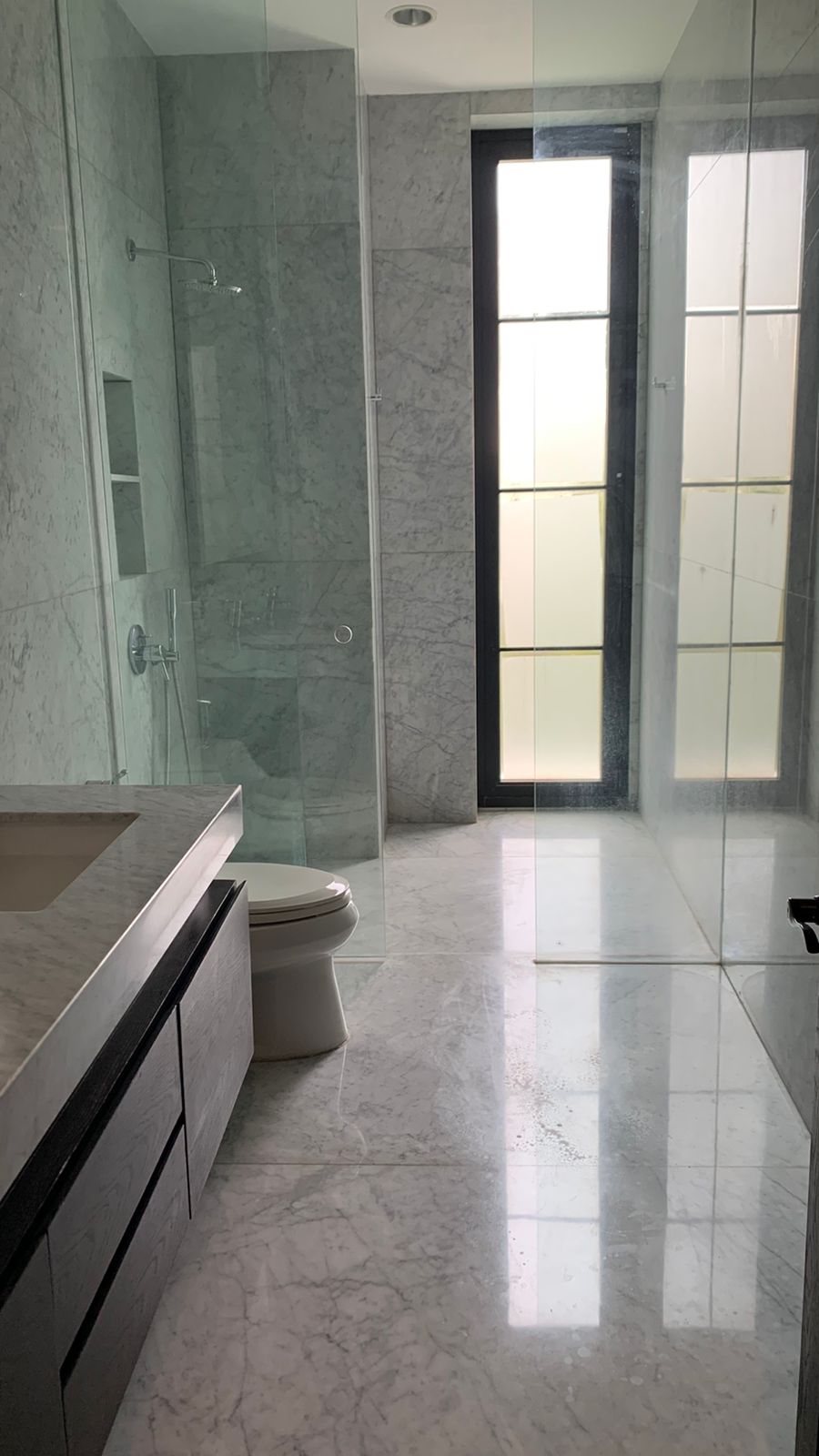 JUAL RUMAH MEWAH DESIGN AMERICAN CLASSIC DI KEMANG, JAKARTA