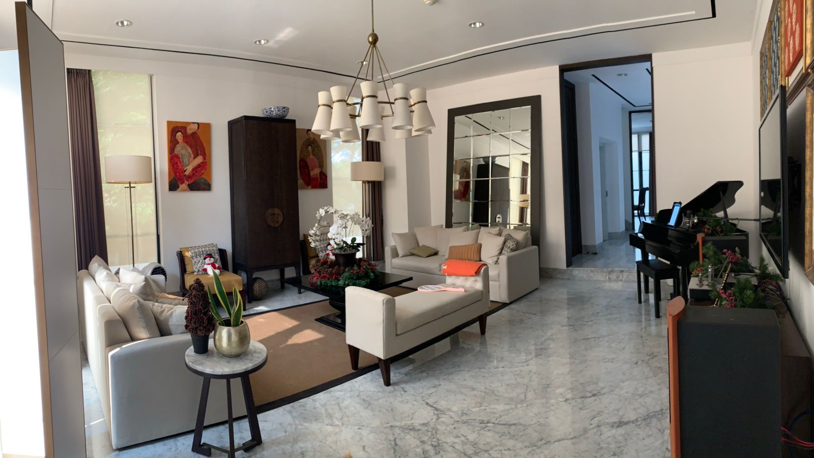 JUAL RUMAH MEWAH DESIGN AMERICAN CLASSIC DI KEMANG, JAKARTA