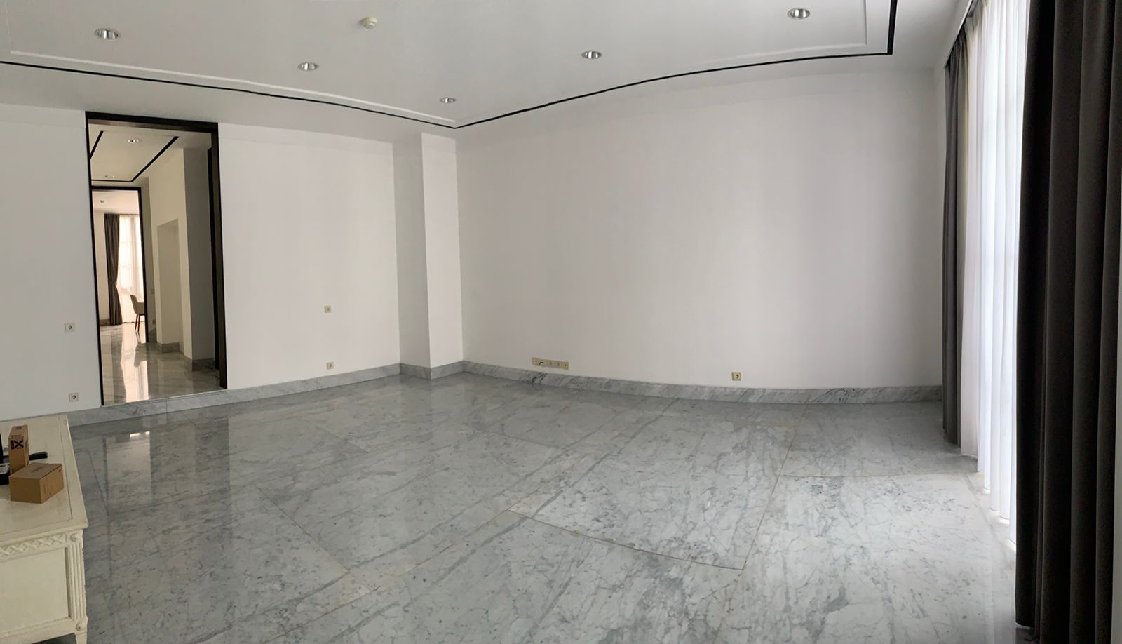 JUAL RUMAH MEWAH DESIGN AMERICAN CLASSIC DI KEMANG, JAKARTA