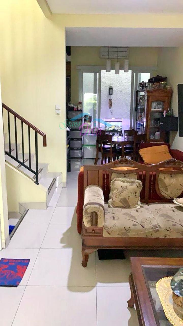 RUMAH BAGUS 2 LANTAI DI CLUSTER VASANA HARAPAN INDAH