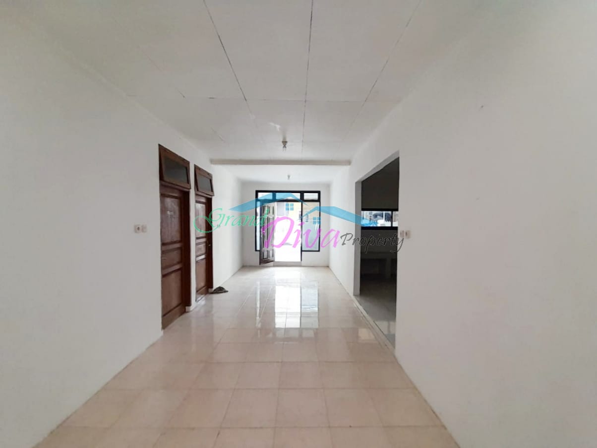 RUMAH DI SURYA MANDALA BEKASI SELATAN