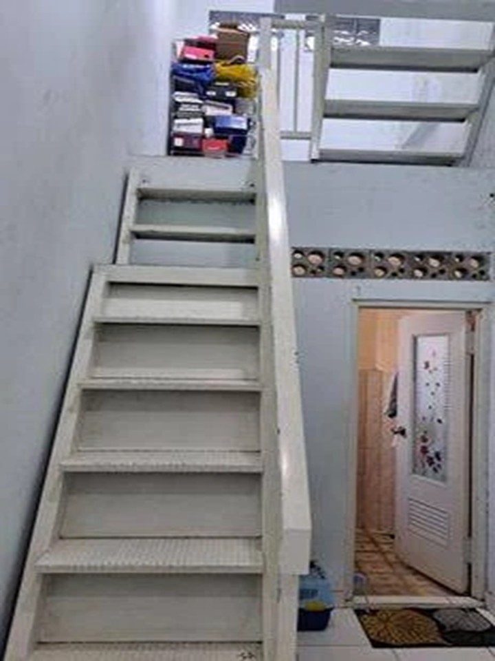 BU Rumah strategis dalam komplek 3Lt Kiaracondong Kota Bandung