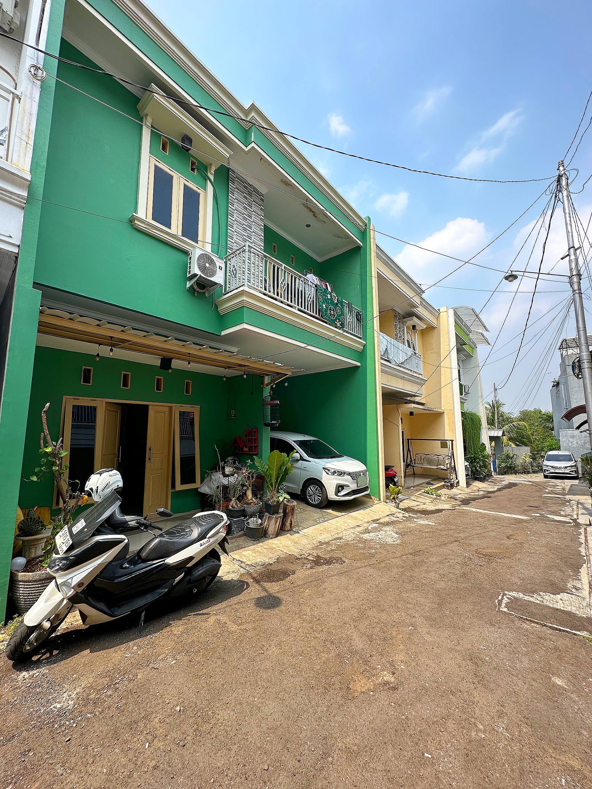 Rumah secondary 2lantai Cluster Bintara Bekasi