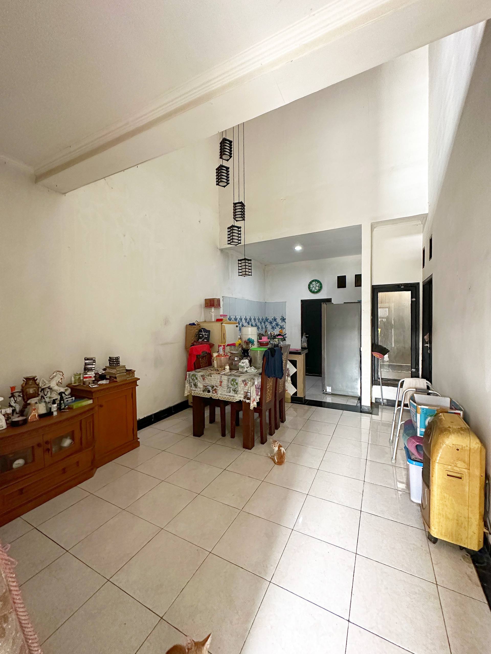 Rumah second 2lantai di Jati Rahayu Pondok Gede Bekasi