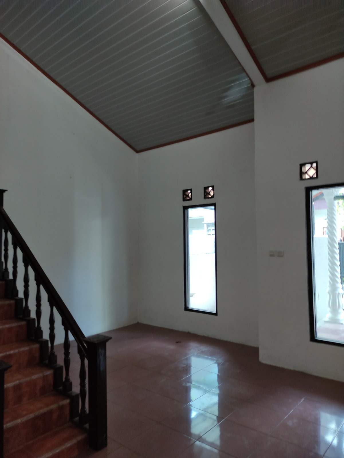 Rumah 2 lantai bangunan kokoh di Riungbandung, Kota Bandung