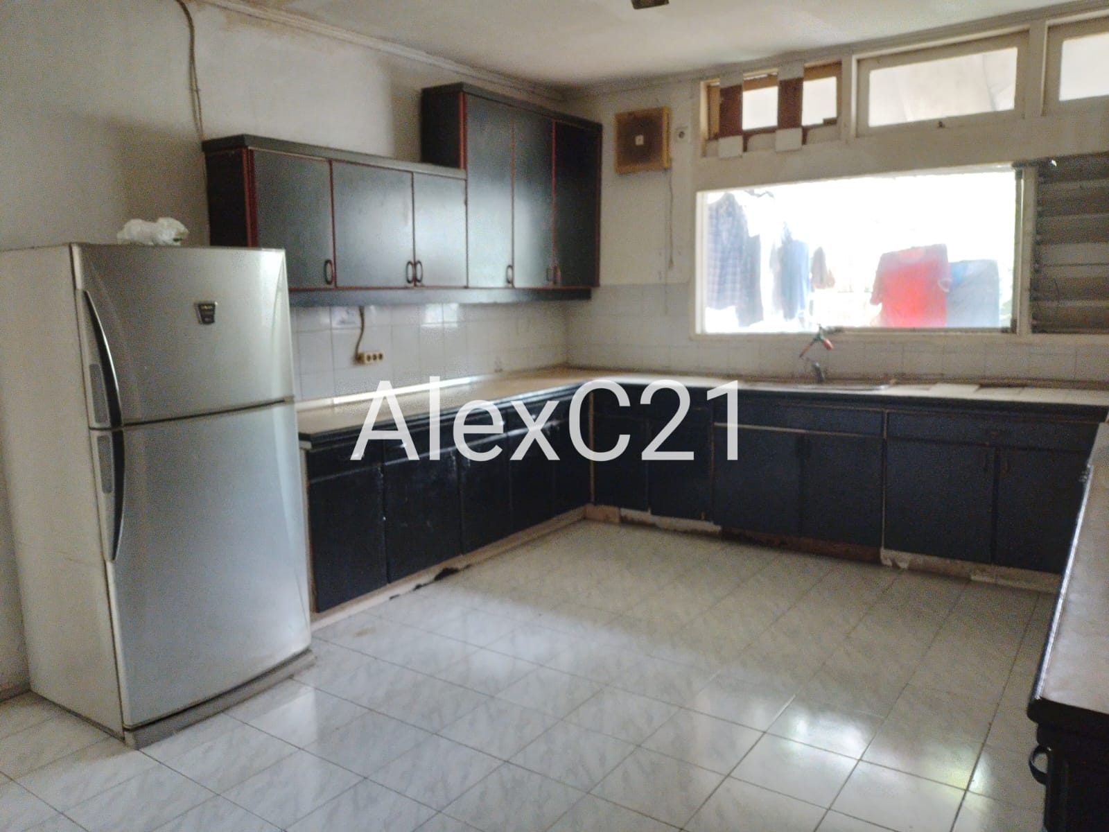 Jual rumah lama di Kemang, Mampang Prapatan, Jakarta Selatan