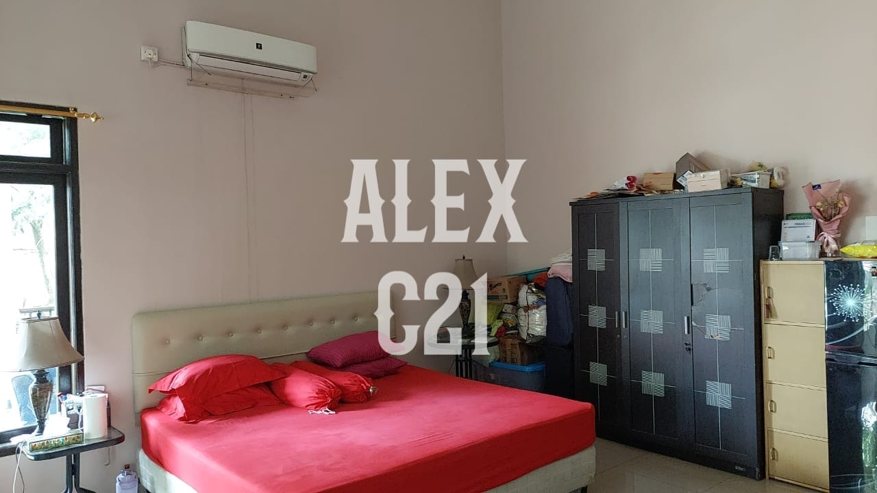 Jual rumah mewah di daerah Cipedak, Jagakarsa, Jakarta Selatan