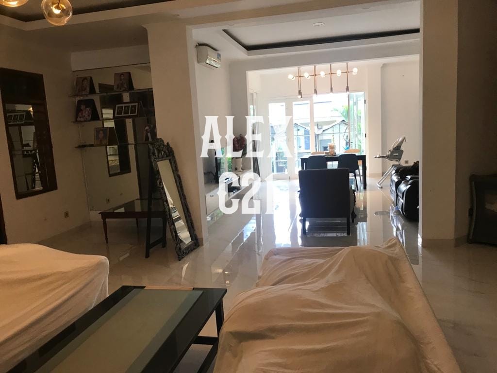 Jual rumah di dekat Pejaten Village, Pejaten Barat, Jakarta