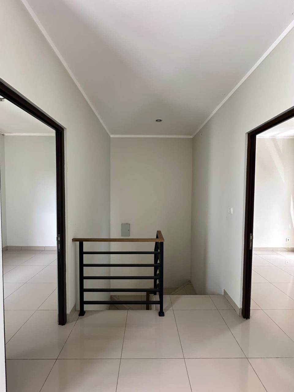 Dijual rumah di Summarecon Bekasi Burgundy Residence The Orchard