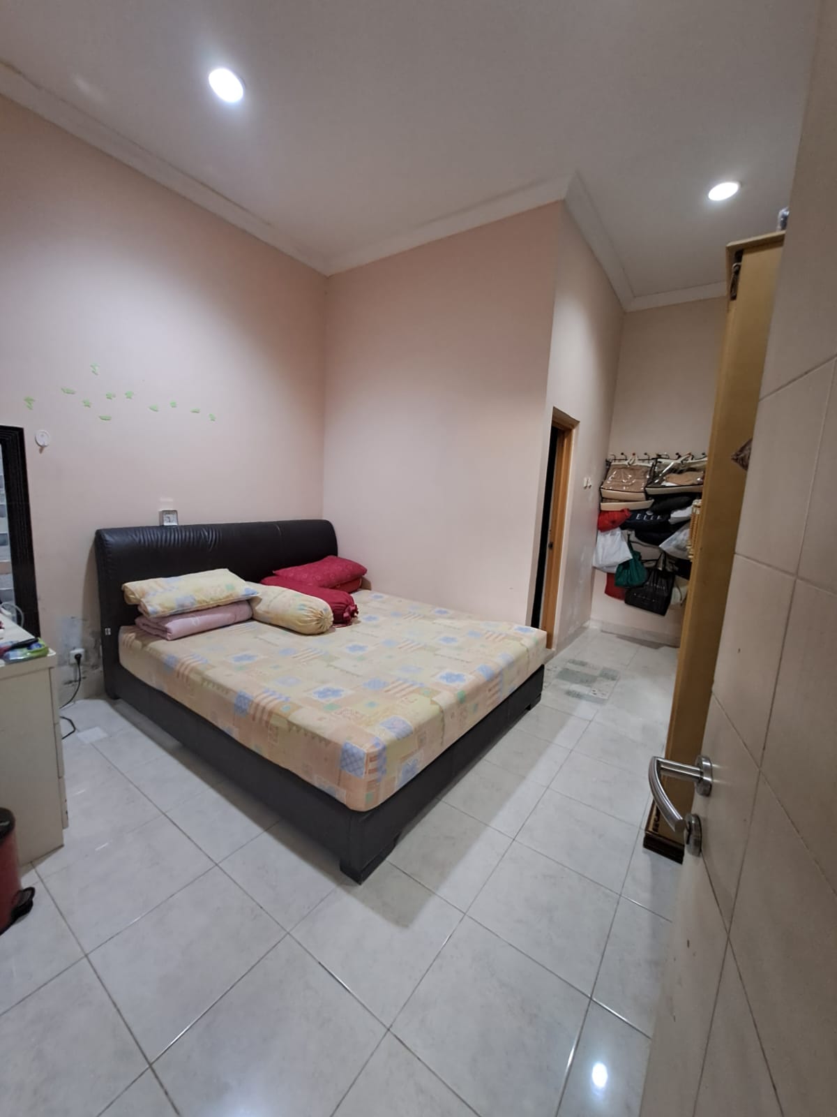 Dijual rumah minimalis murah di Harapan Indah Cluster Ifolia