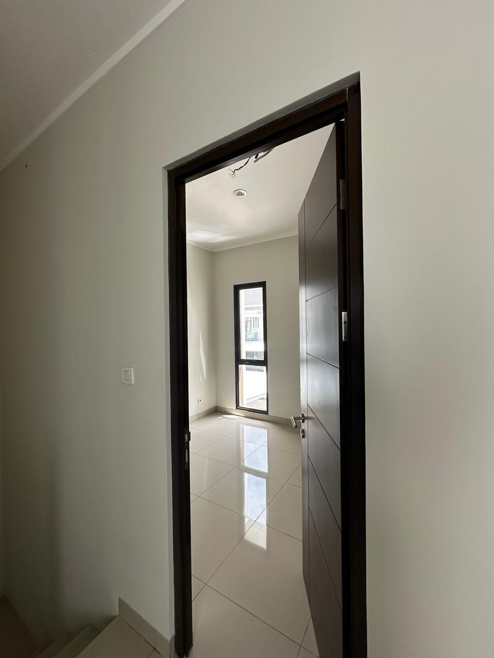 Dijual rumah di Summarecon Bekasi Burgundy Residence The Orchard