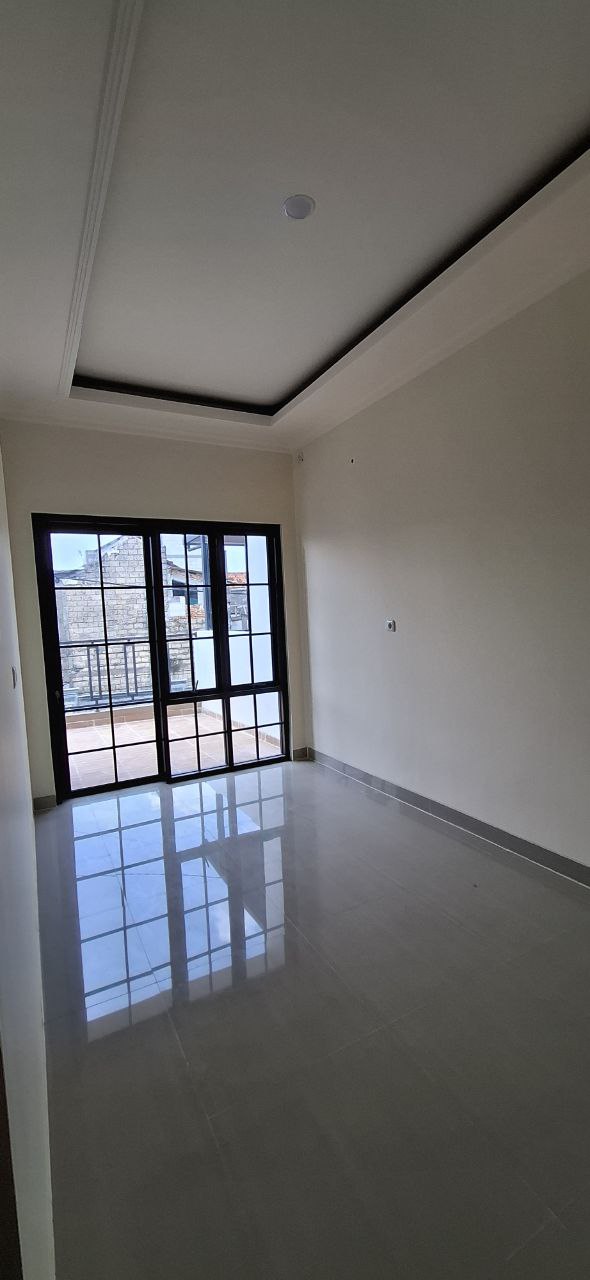 RUMAH BERNUANSA BALI DI JALAN RADAR AURI CIJAGO KOTA DEPOK