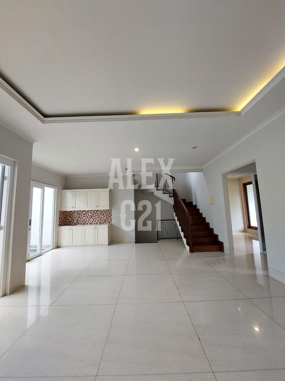 Jual rumah mewah baru  minimalis area Ampera - Cilandak Timur