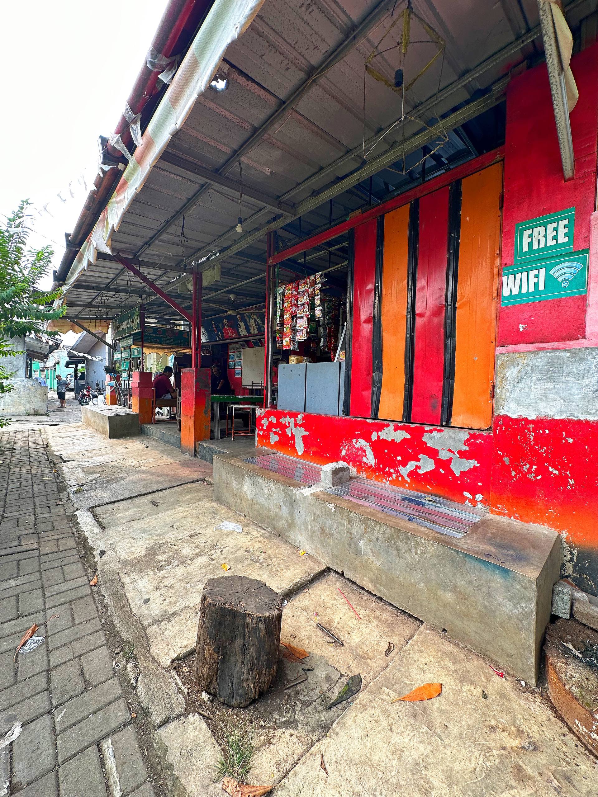 Rumah dan tempat usaha di Kranji Bekasi Barat