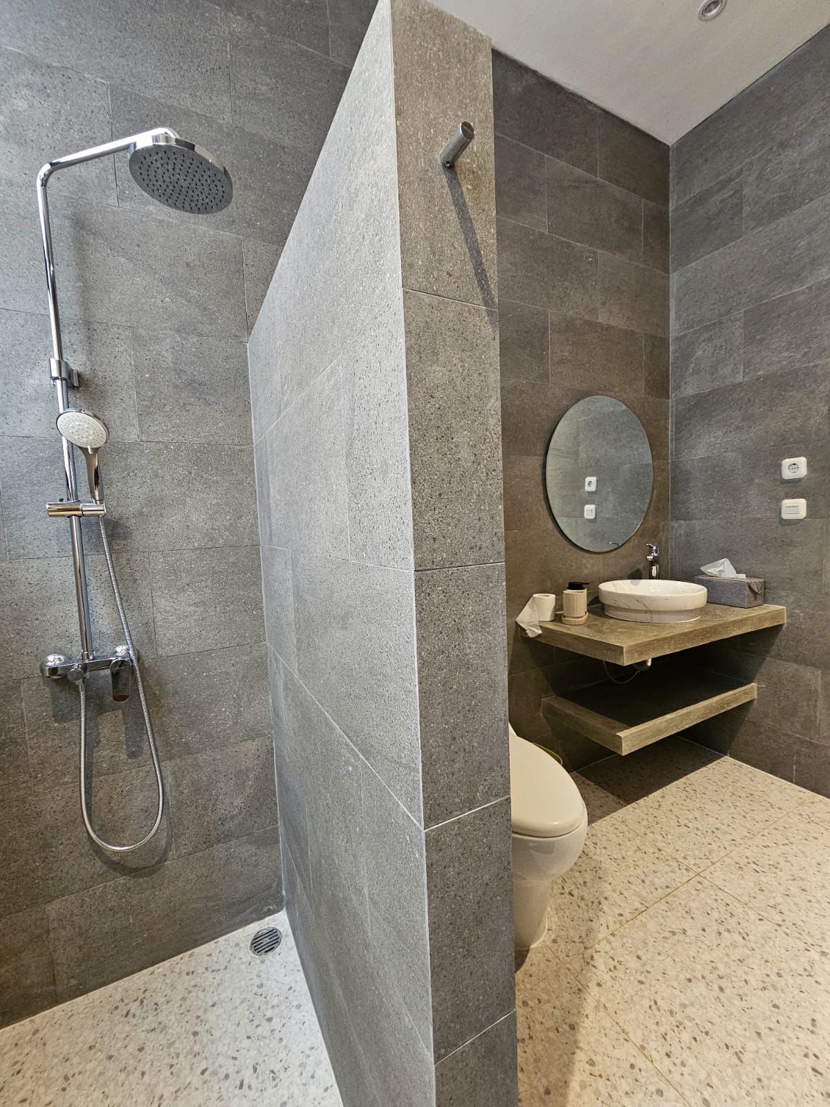 Sewa Rumah mewah dalam komplek di Pejaten Barat, Jakarta Selatan