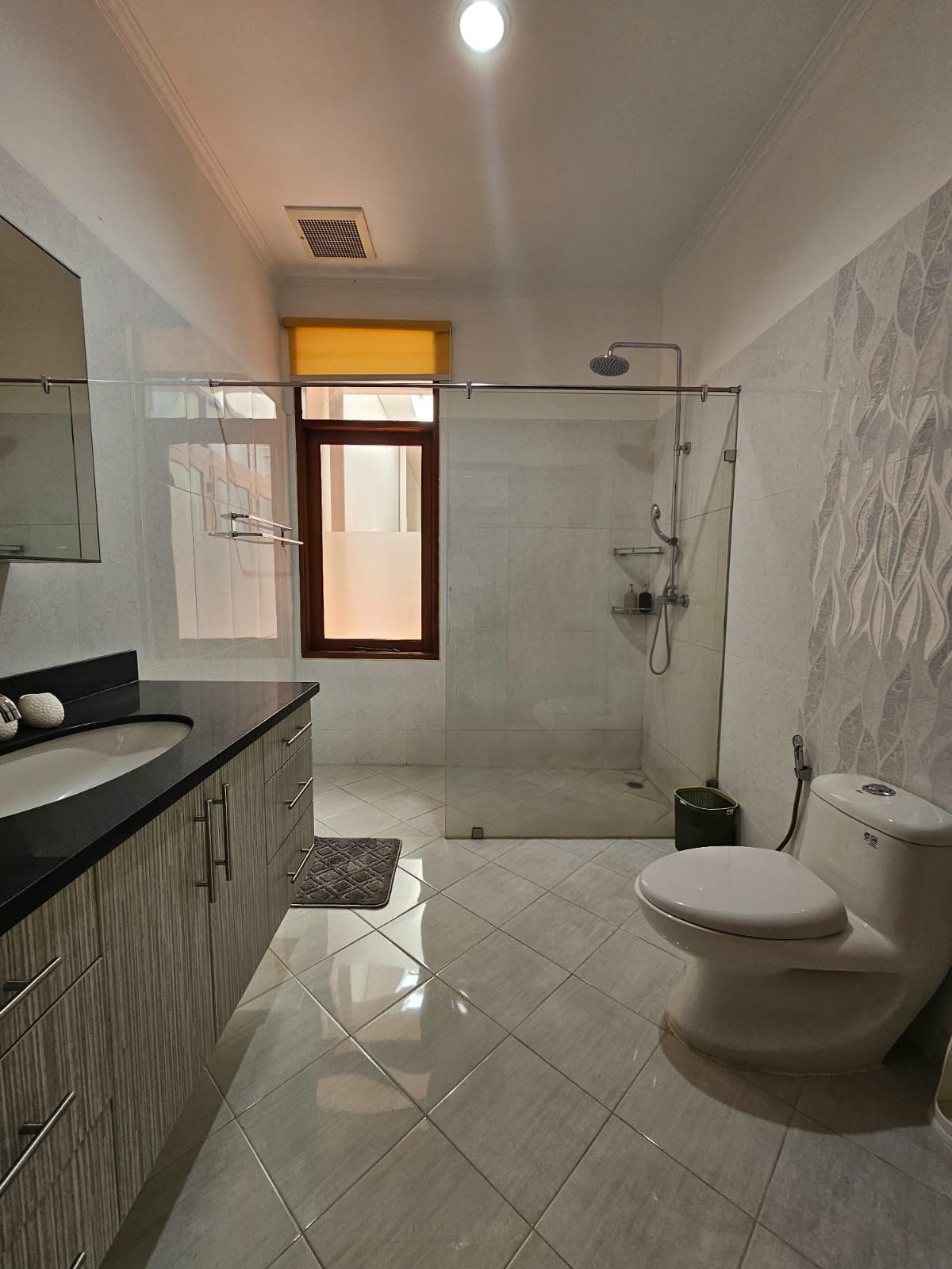 Sewa Rumah mewah dalam komplek di Pejaten Barat, Jakarta Selatan