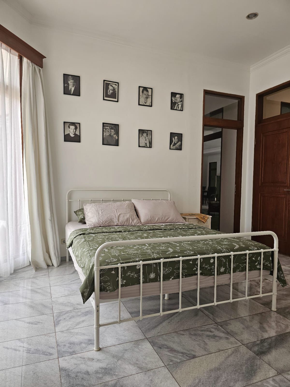 Sewa Rumah mewah dalam komplek di Pejaten Barat, Jakarta Selatan