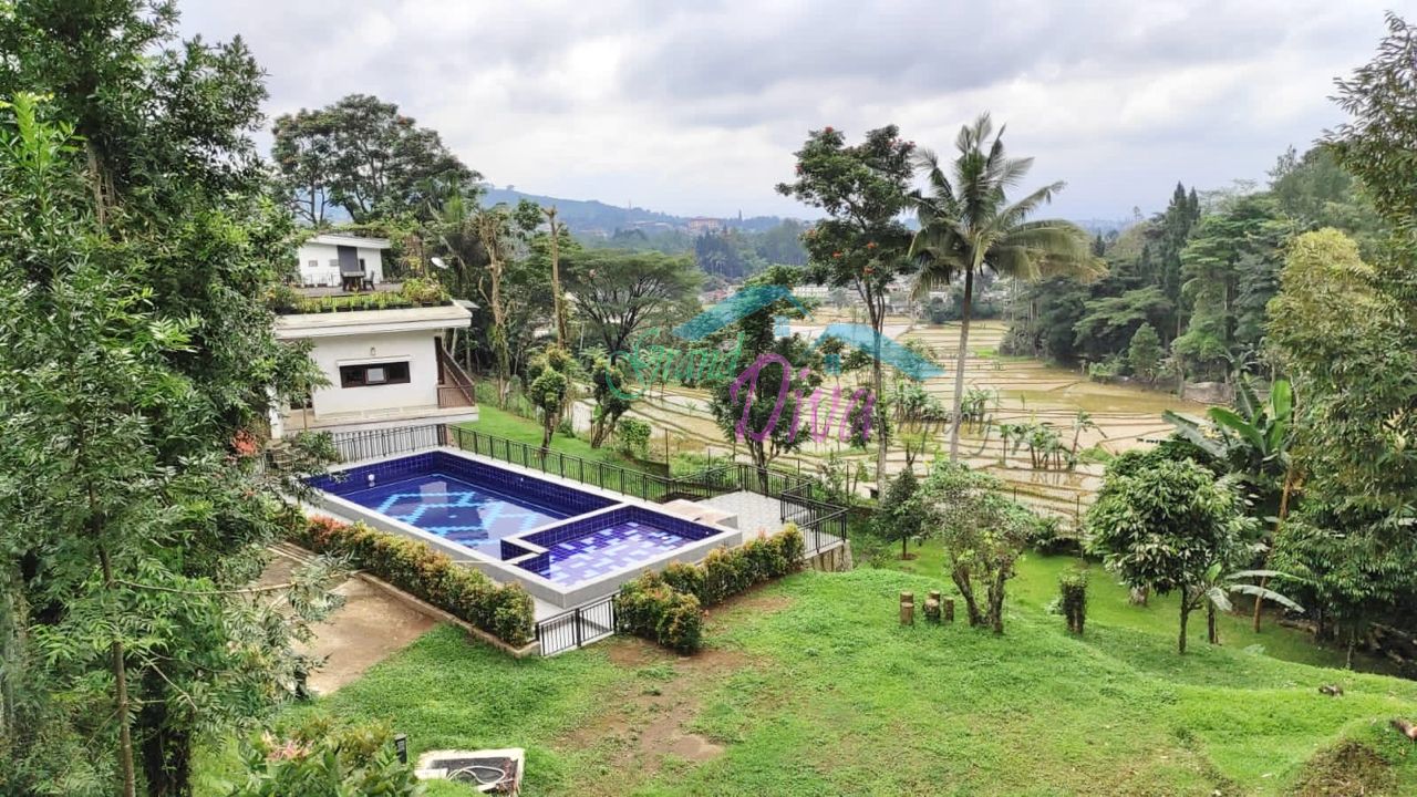 VILLA BAGUS DI CISARUA BOGOR