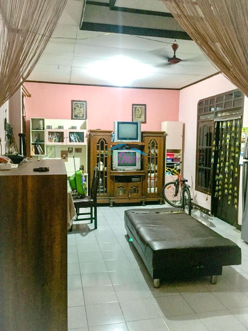 RUMAH 2 LANTAI DENGAN AKSES STASIUN LRT DI PERUMAHAN MASNAGA