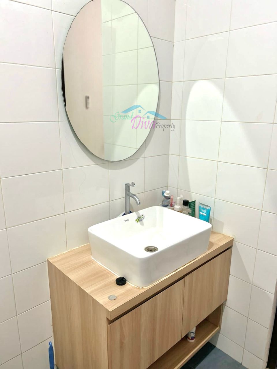 RUMAH DI LEGENDA WISATA CIBUBUR