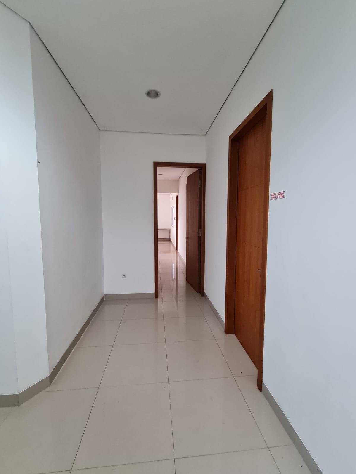 Jual cepat ruko 3 gandeng di La Riviera PIK 2, Teluknaga