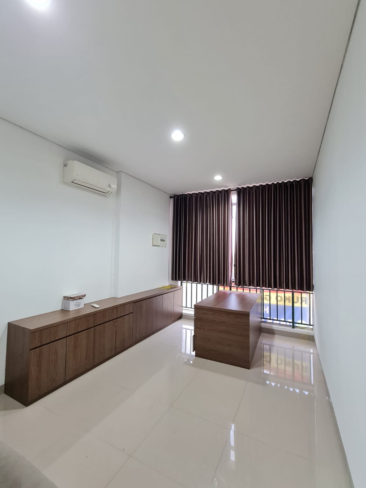 Jual cepat ruko 3 gandeng di La Riviera PIK 2, Teluknaga